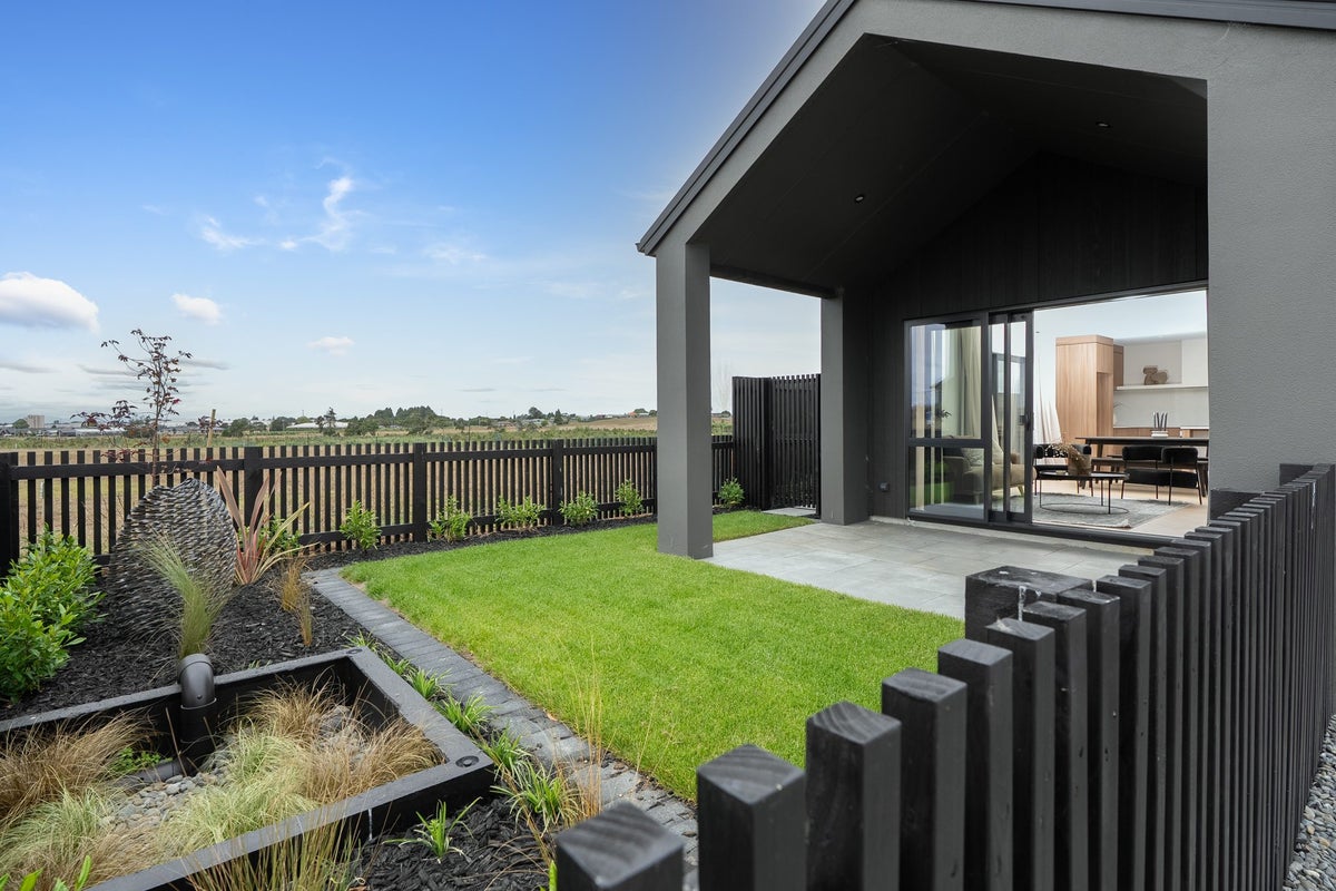 17 Horseshoe Terrace, Baverstock, Hamilton - Carousel 17