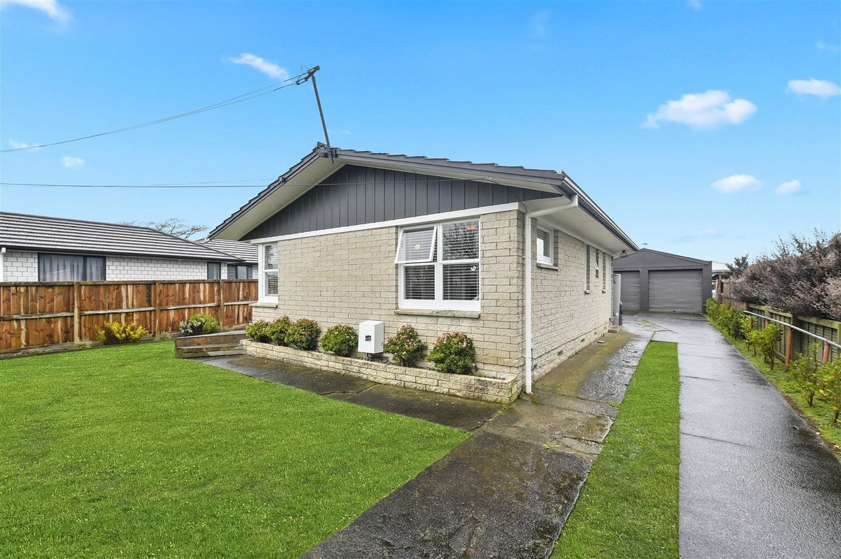 24 Allen Street, Frankton, Hamilton - Carousel 2