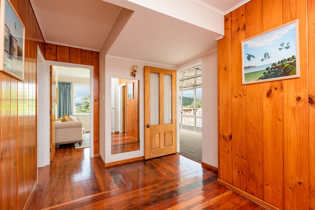 21 Acheron Road, Paremata, Porirua - Carousel 2