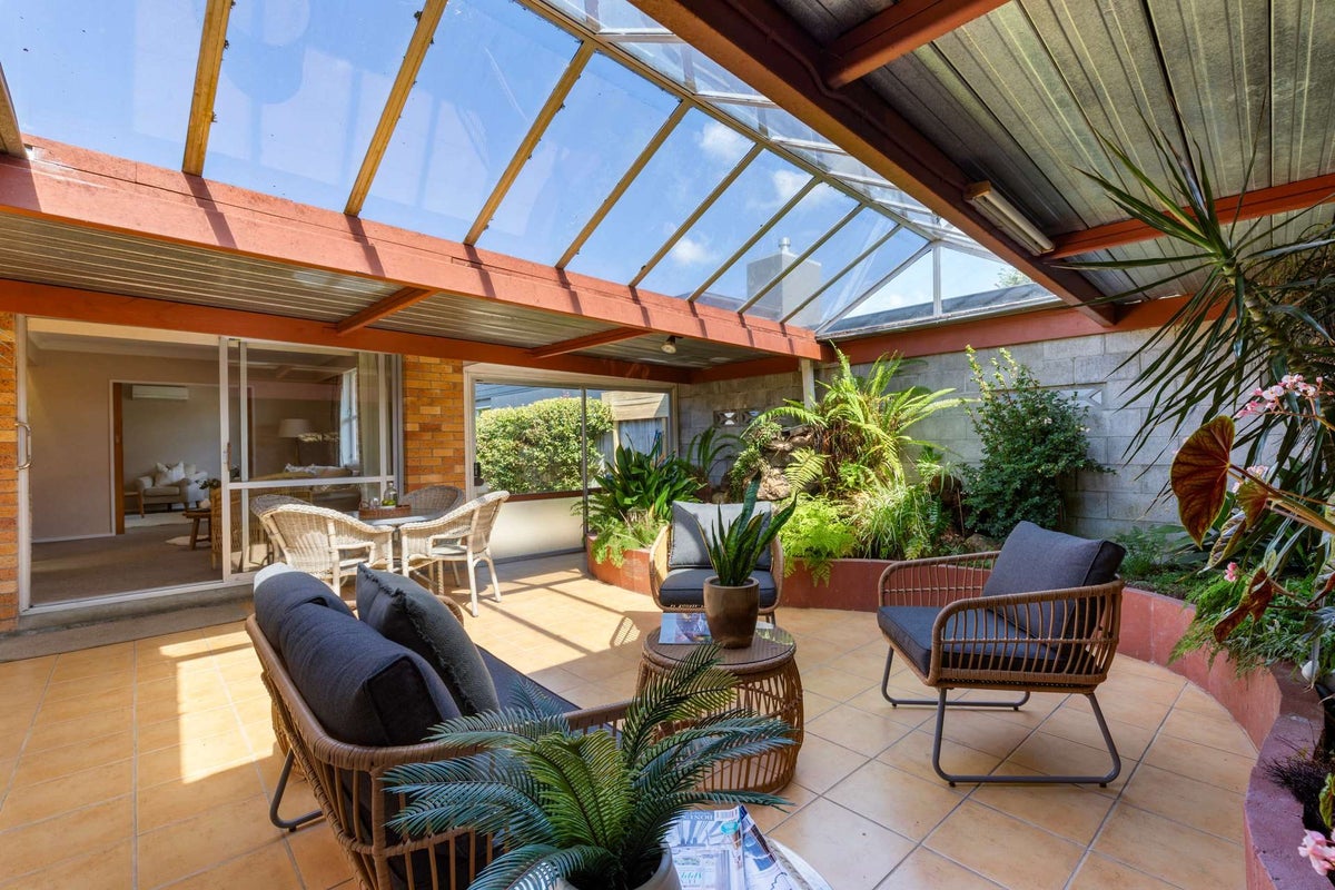402 Albert Street, Hokowhitu, Palmerston North - Carousel 1