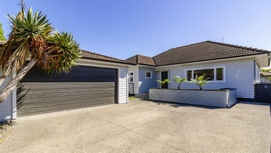 19 Flanders Avenue, Onekawa, Napier - Carousel 1