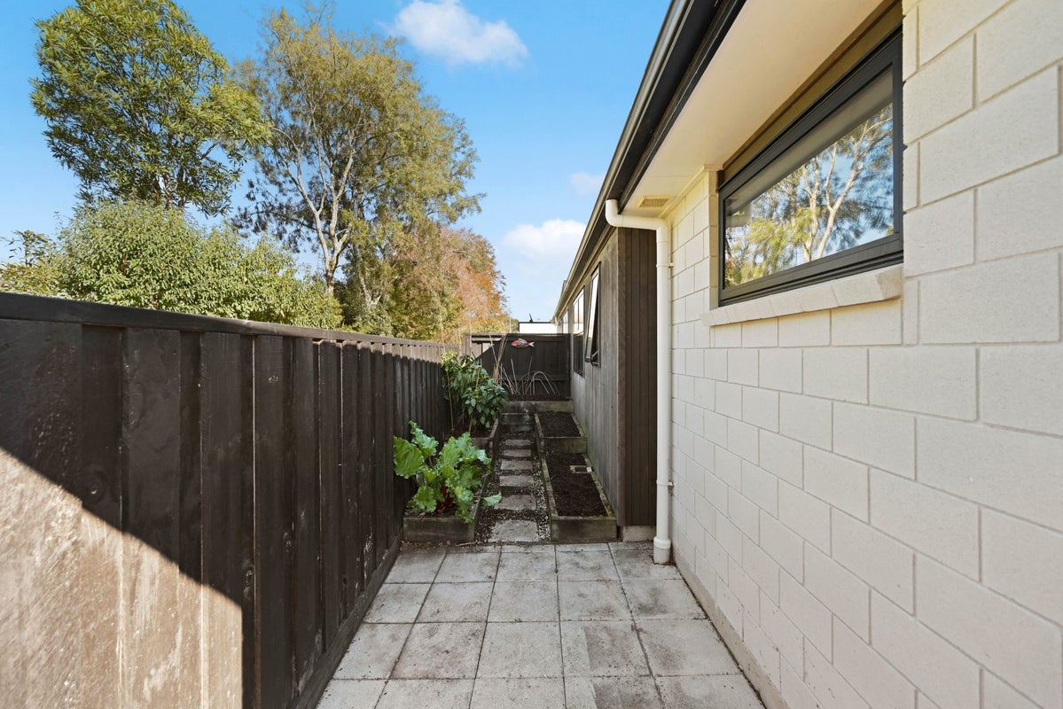 3/32 Rutherford Street, Chedworth, Hamilton - Carousel 14
