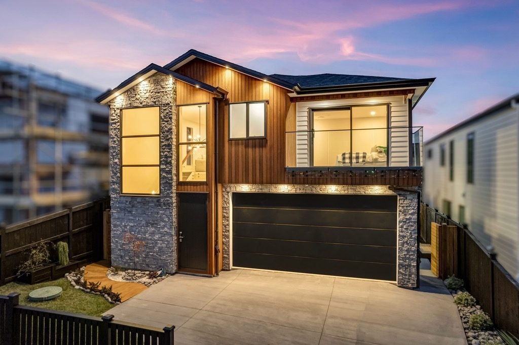 14 Pakirikiri Street, Long Bay, Auckland - Carousel 1