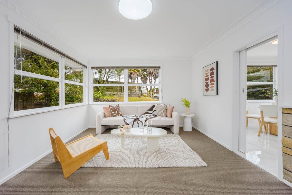 14 Sunhaven Avenue, Glenfield, Auckland - Carousel 2