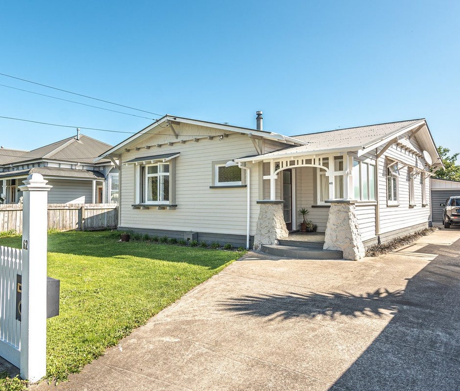 62 Jellicoe Street, Whanganui East, Whanganui - Carousel 1