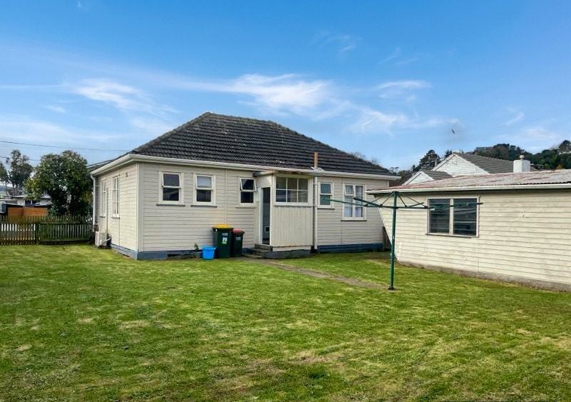 4 Tilbury Street, Fairfield, Lower Hutt - Carousel 11
