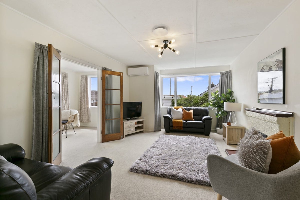 20 Fisher Street, Johnsonville, Wellington - Carousel 2
