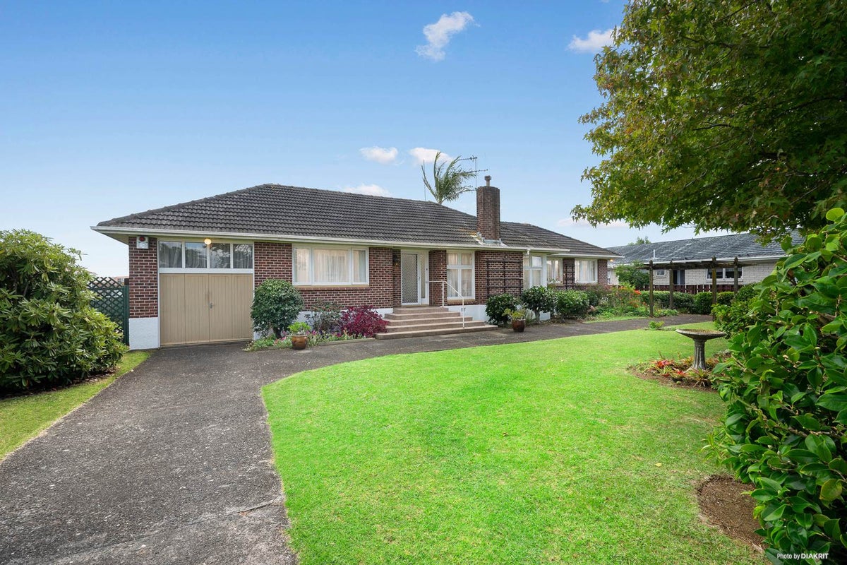 44 Glen Avenue, Papatoetoe, Auckland - Carousel 2