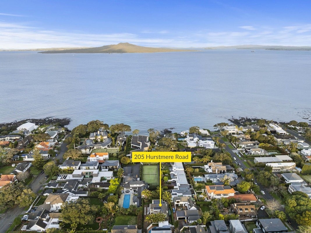 205A Hurstmere Road, Takapuna, Auckland - Carousel 1