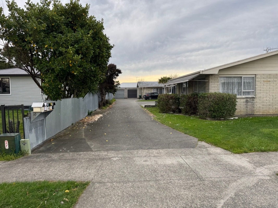 2/10 Geddis Avenue, MARAENUI, NAPIER - Carousel 1