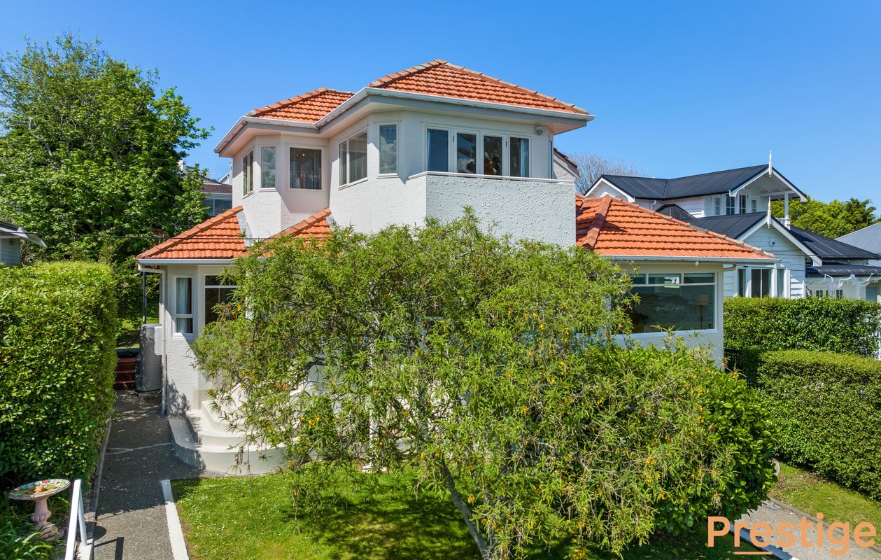 43 Palmerston Road, Birkenhead, Auckland - Carousel 1