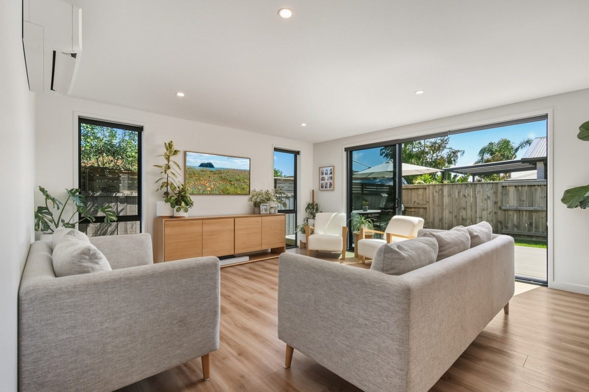 7 Maara Close, Papamoa Beach, Papamoa - Carousel 1