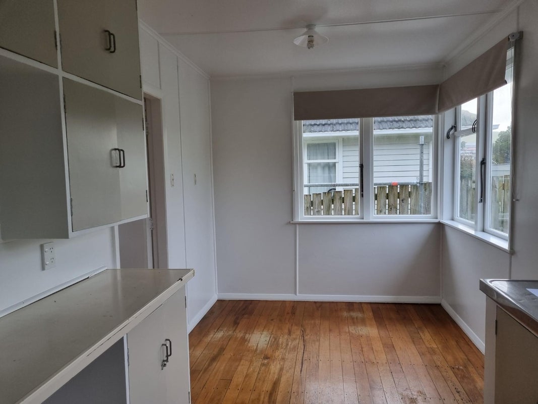 58 Warspite Avenue, Cannons Creek, Porirua - Carousel 1
