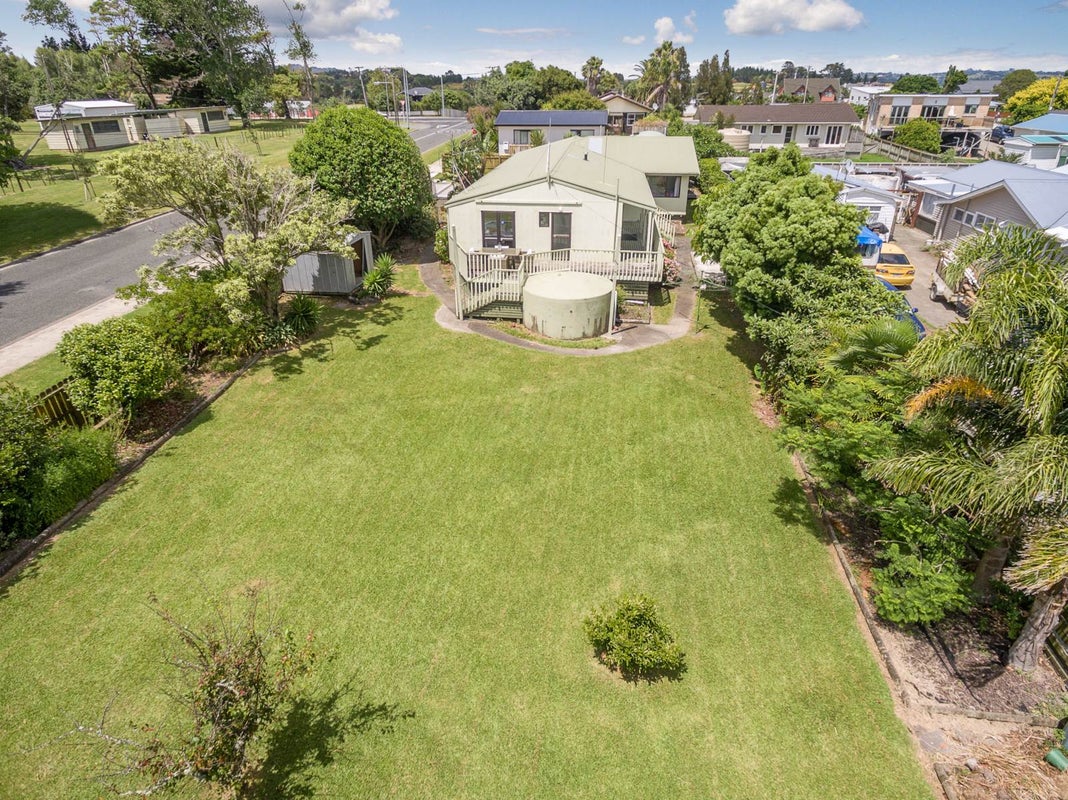 35 Beachlands Road, Beachlands, Auckland - Carousel 2
