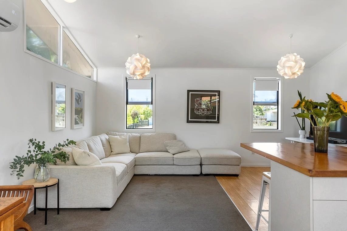 10 Inver Street, Glen Eden, Auckland - Carousel 2