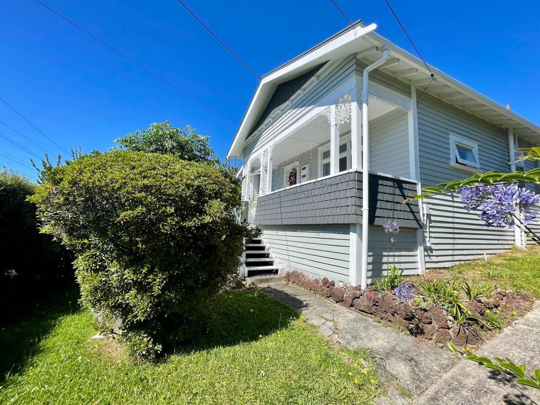 11 Huka Road, Birkenhead, Auckland - Carousel 1