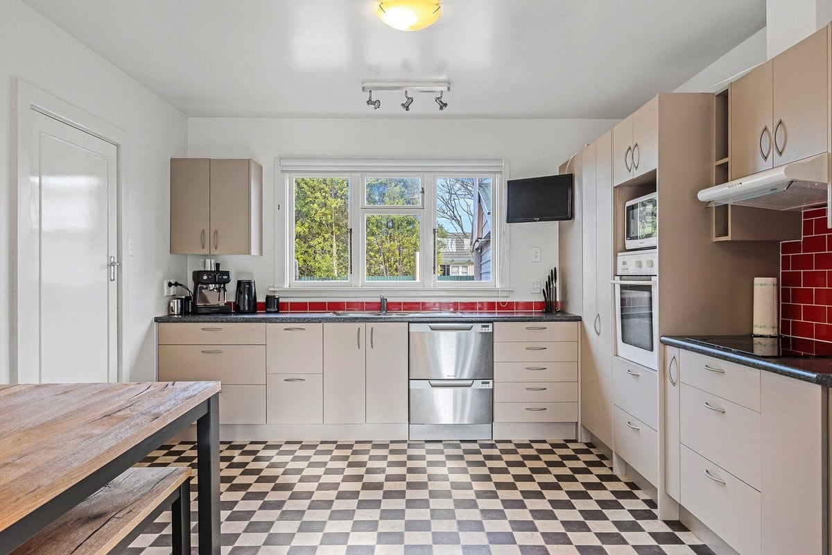 13 Voss Street, Shirley, Christchurch - Carousel 2