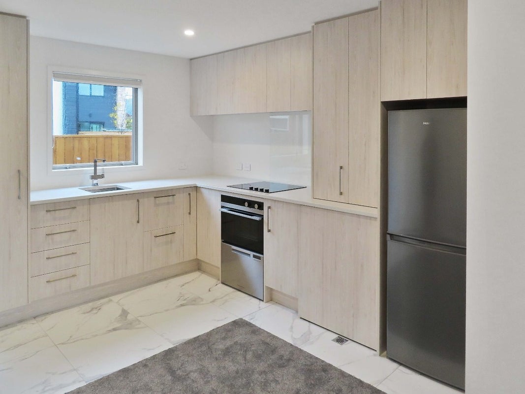 4/29 Waiwhetu Road, Waiwhetu, Lower Hutt - Carousel 1