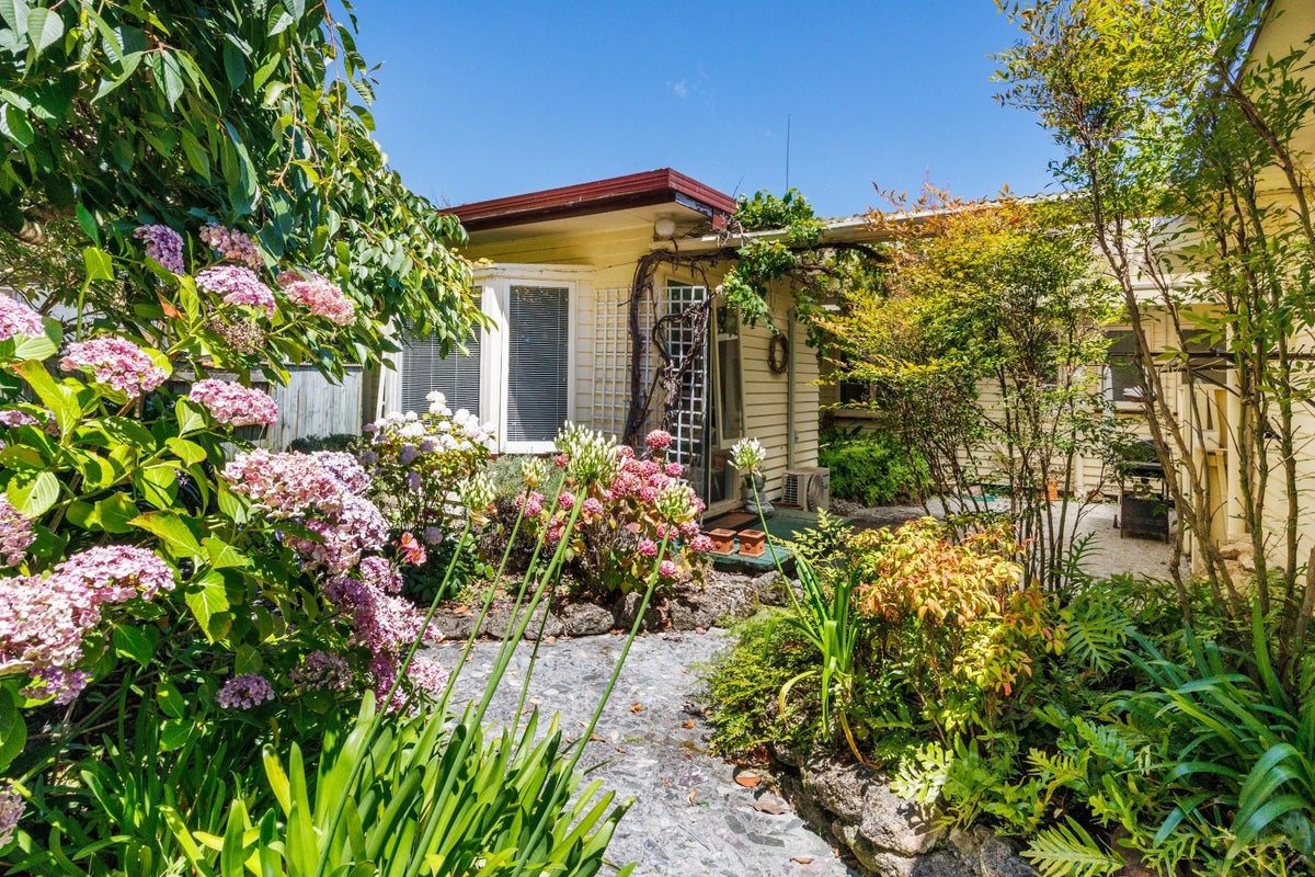 30 Summerhill Drive, Fitzherbert, Palmerston North - Carousel 2