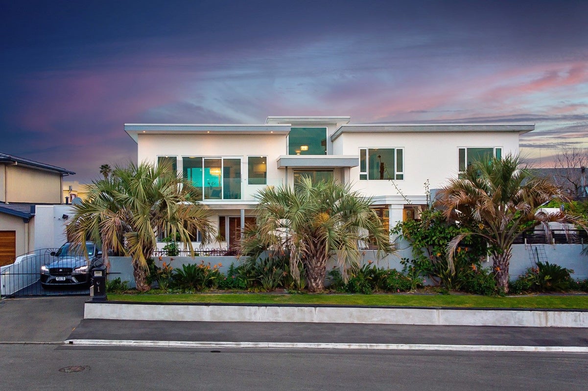 1 Fenwick Street, Westshore, Napier - Carousel 2