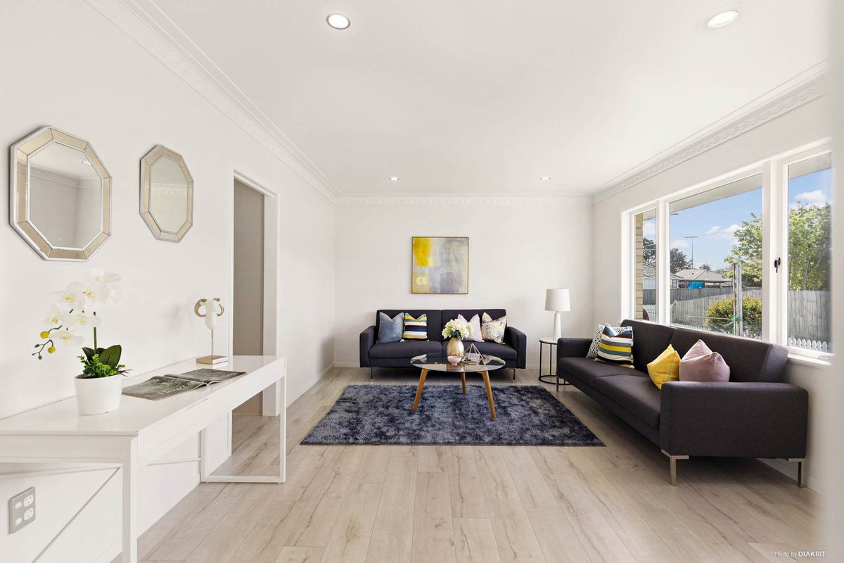 2/4 Fleming Street, Manurewa East, Auckland - Carousel 2