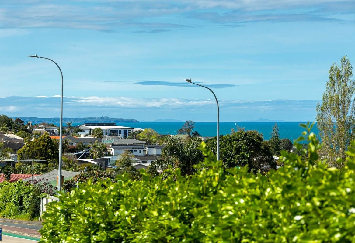109 Browns Bay Road, Browns Bay, Auckland - Carousel 20