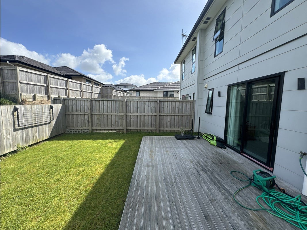 2/7 Miharo Crescent, Flagstaff, Hamilton - Carousel 12