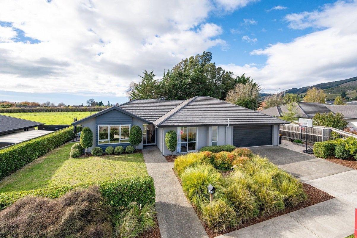 4 Campari Drive, Richmond, Richmond - Carousel 1