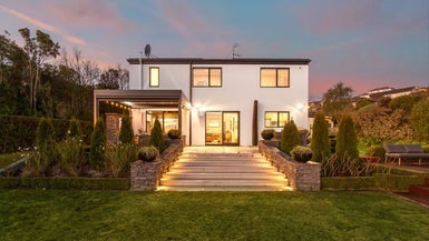 28 Highcrest Heights, Westmorland, Christchurch - Carousel 1