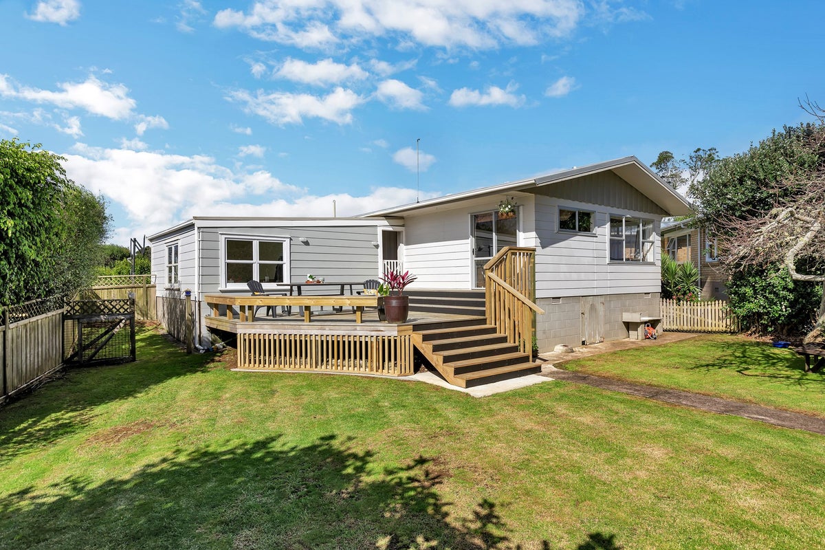 49 Crawford Crescent, Kamo, Whangarei - Carousel 1