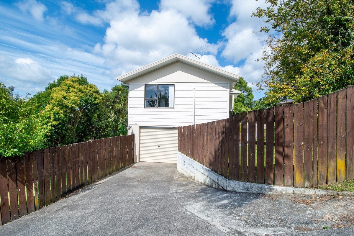 2/30 Chislehurst Street, Henderson, Auckland - Carousel 18