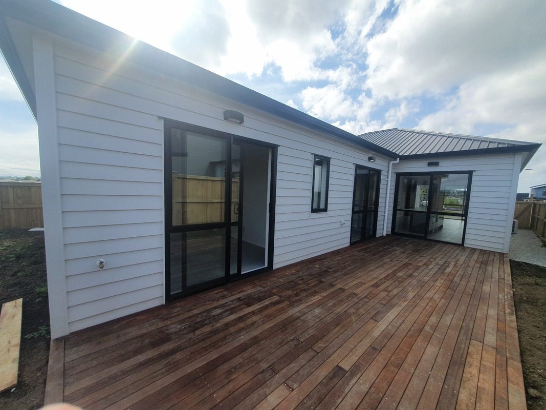 12 Weri Road, Karaka, Papakura - Carousel 2
