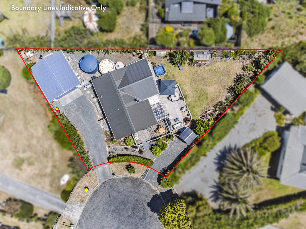 8 Norna Grove, Waikawa Beach, Levin - Carousel 36