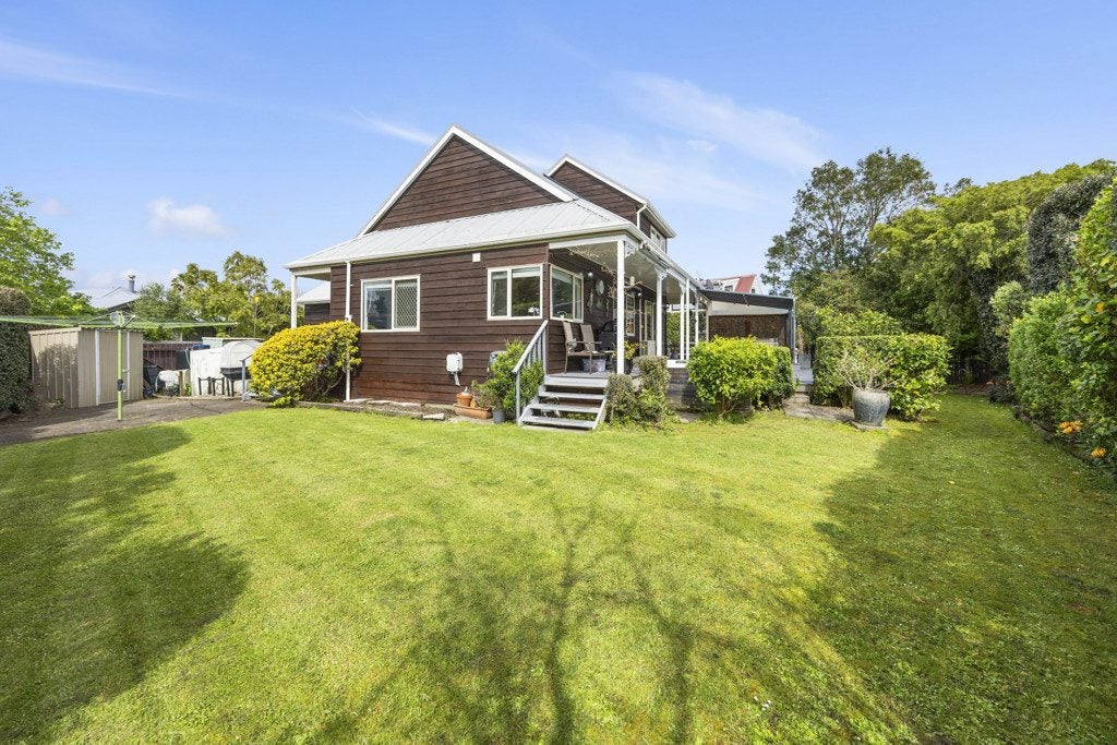 22 Rheingold Place, Huapai, Kumeu - Carousel 1