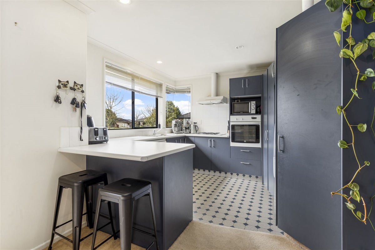 5 Gresham Place, Rototuna North, Hamilton - Carousel 2