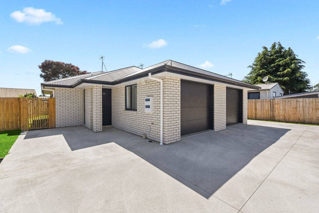 5B Bruce Avenue, Glenview, Hamilton, Waikato - Carousel 1