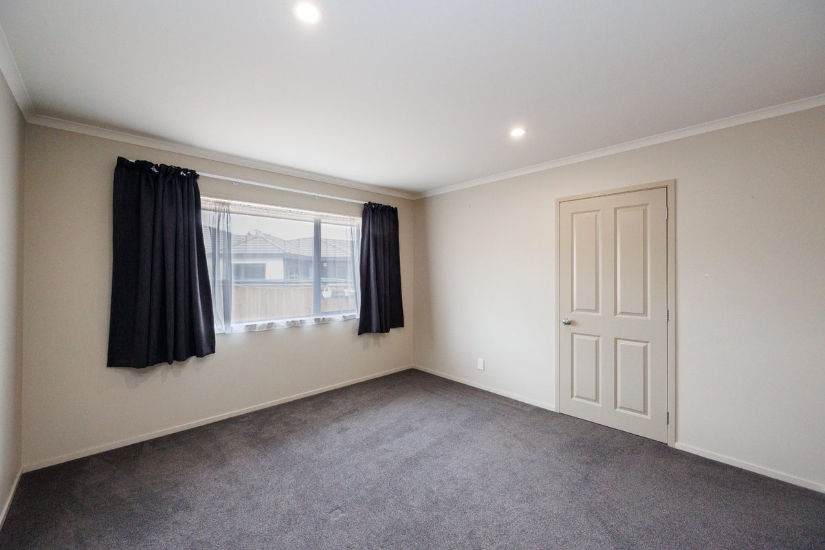12 Johnstone Drive, Fitzherbert, Palmerston North - Carousel 8