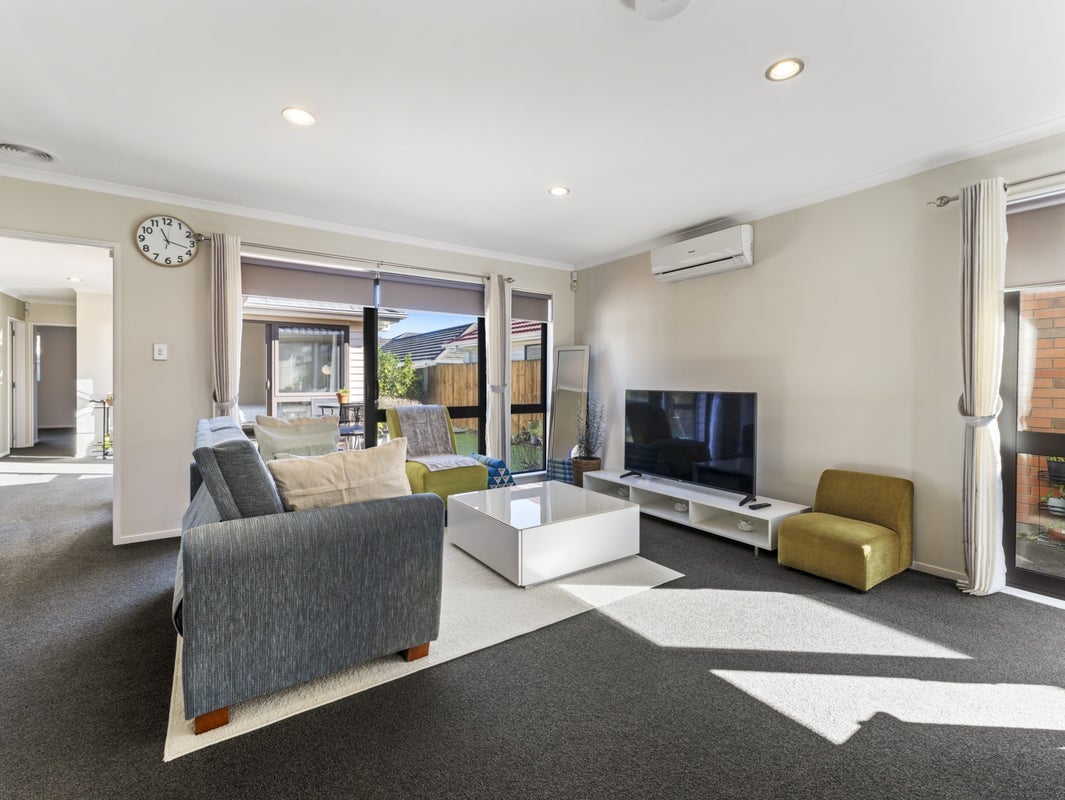 34 Tarapiroe Avenue, Takanini, Auckland - Carousel 2