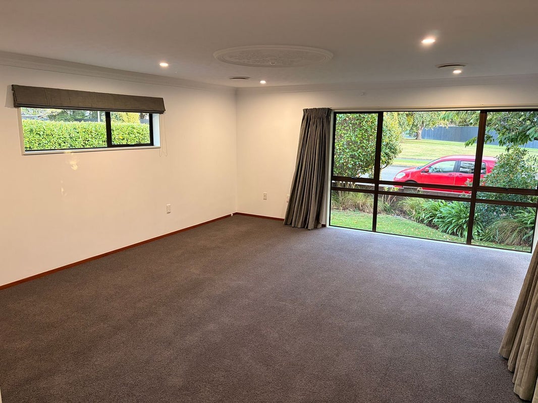 104 Waterloo Crescent, Hokowhitu, Palmerston North - Carousel 2