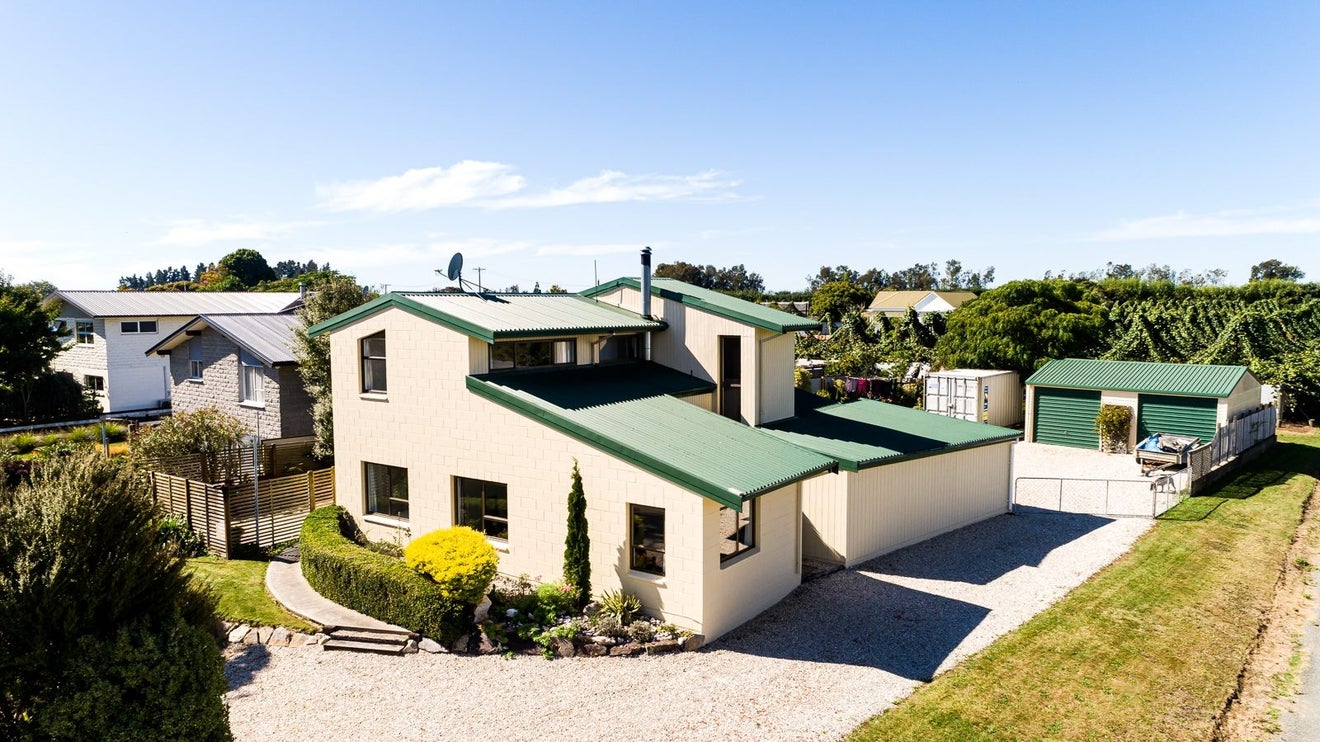 8 Wharf Road, Riwaka - Carousel 2