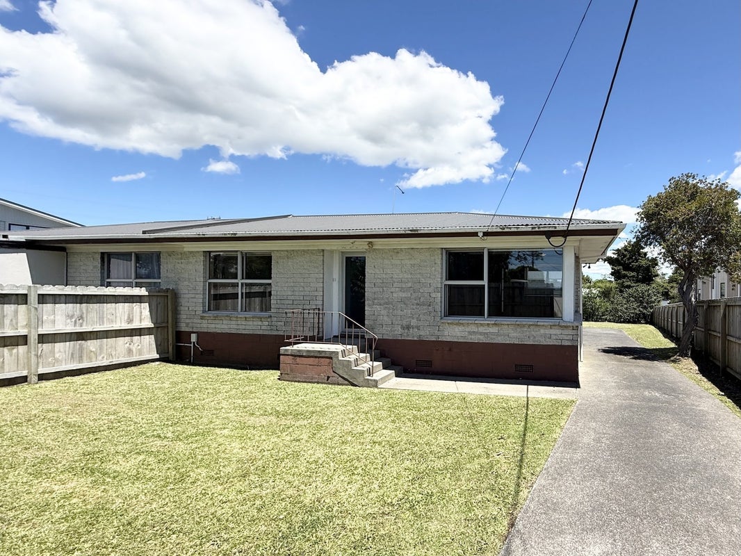 2/856 East Coast Road, Northcross, Auckland - Carousel 2