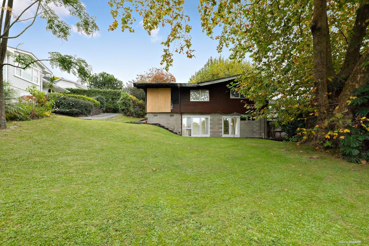 16 Chatfield Place, Remuera, Auckland - Carousel 2