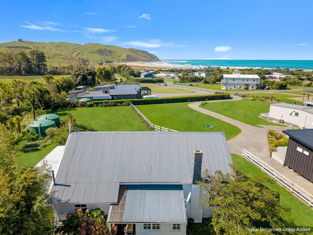 4C Shoal Beach Road, Aramoana, Omakere - Carousel 1