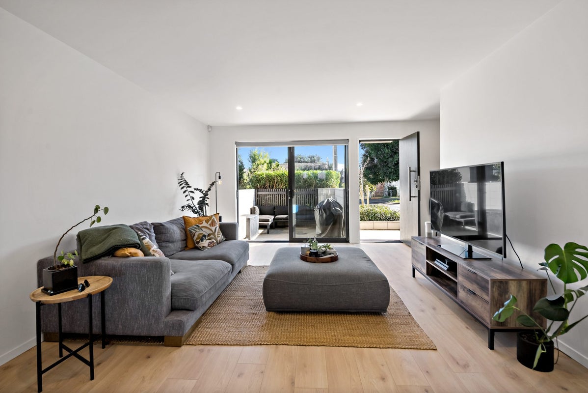 36B Range View Road, Mount Albert, Auckland - Carousel 2