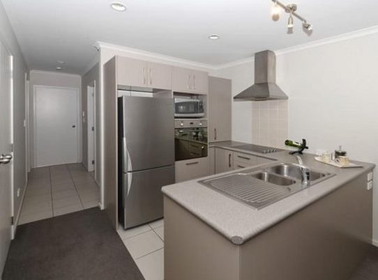 2/15 Albert Street, Hamilton East, Hamilton - Carousel 2