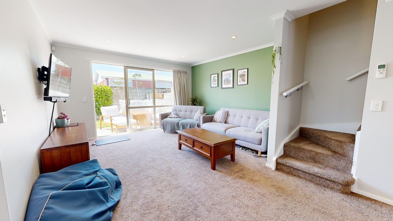 5 Latimer Way, Petone, Lower Hutt - Carousel 2