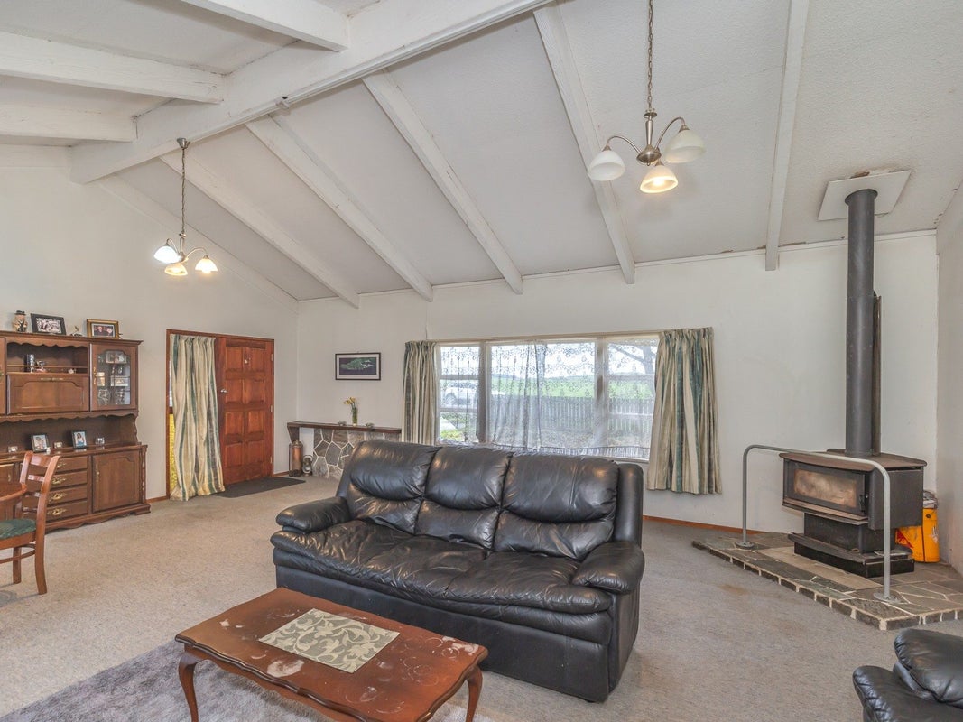 428 Waitarere Beach Road, Waitarere, Levin - Carousel 1