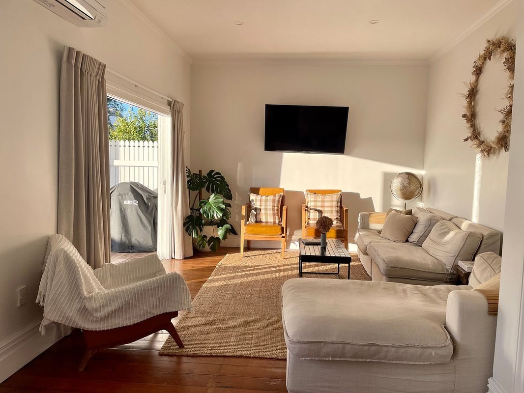 11 Latham Street, Napier South, Napier - Carousel 1