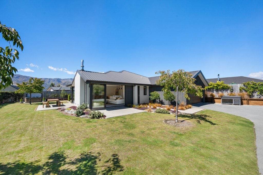 15 Pennycook Place, Wanaka - Carousel 2