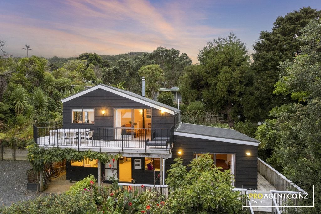 1133 Huia Road, Huia, Auckland - Carousel 1